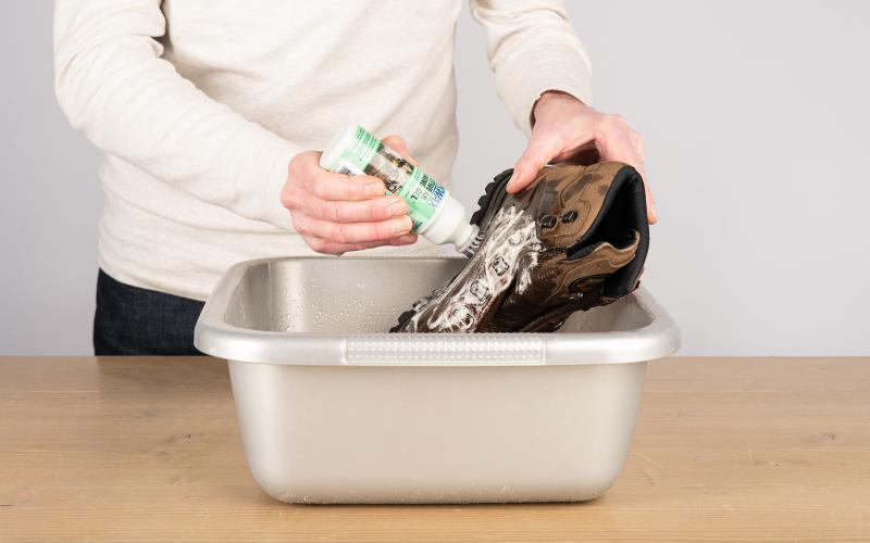 Cleaning the shoes