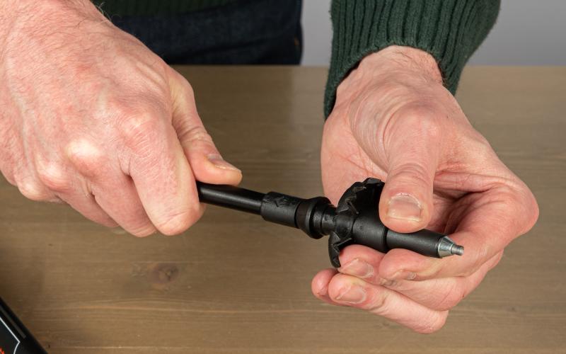 Mounting the new tip